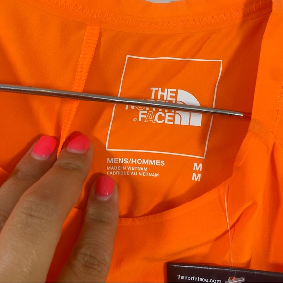 NEW North Face Men’s Flight Series Short Sleeve Shirt Size M - Picture 4 of 8